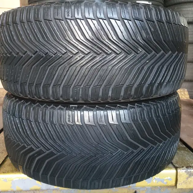 중고타이어 미쉐린 크로스클라이밋2 245/40R 19 98Y 2본 세트