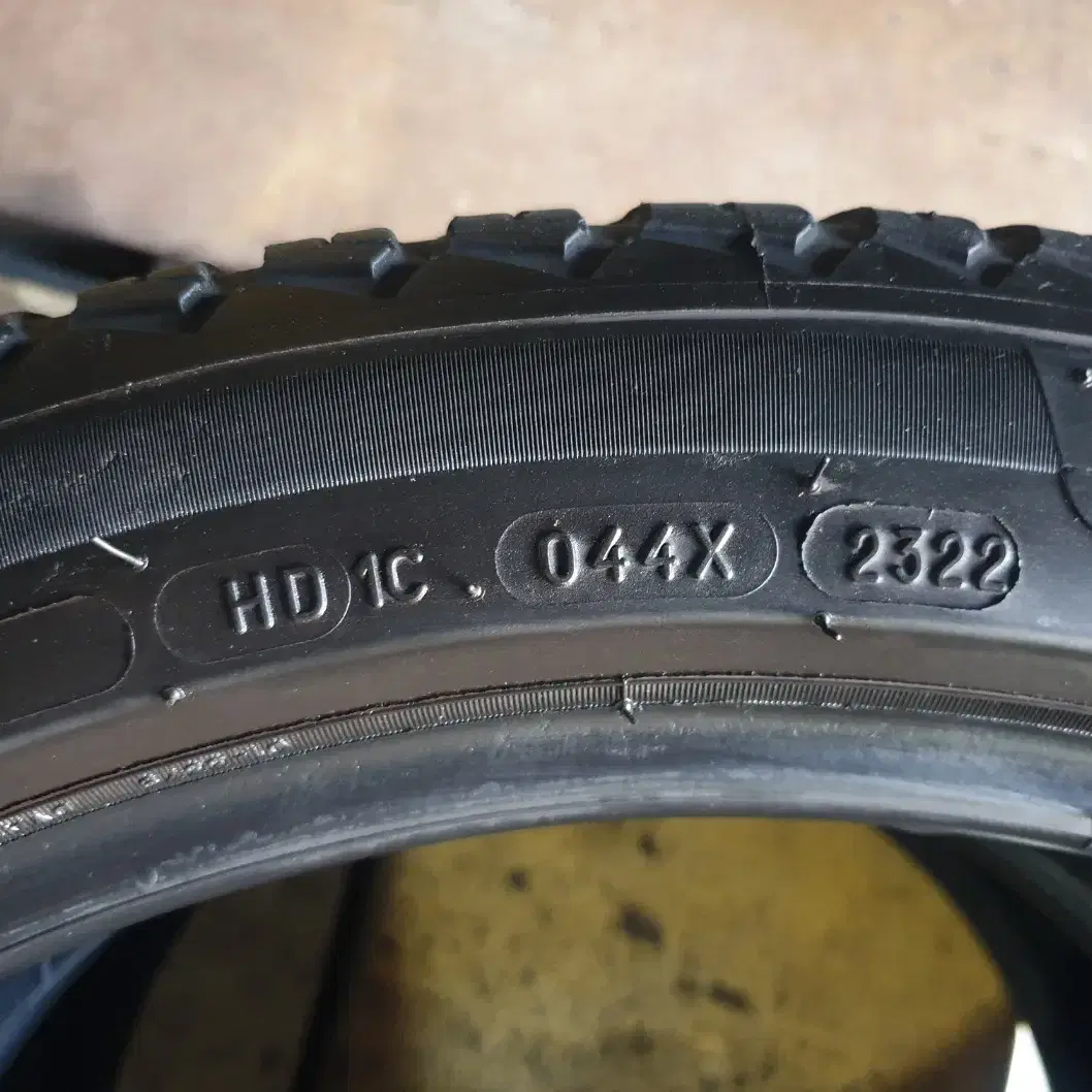 중고타이어 미쉐린 크로스클라이밋2 245/40R 19 98Y 2본 세트