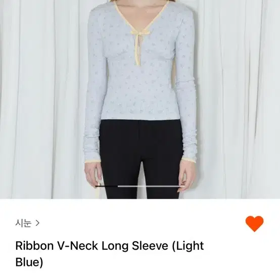 시눈 ribbon v-neck 리본 브이넥 (택달린 새상품)