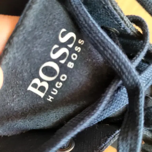 휴고보스 HUGOBOSS 하이탑스니커즈 235