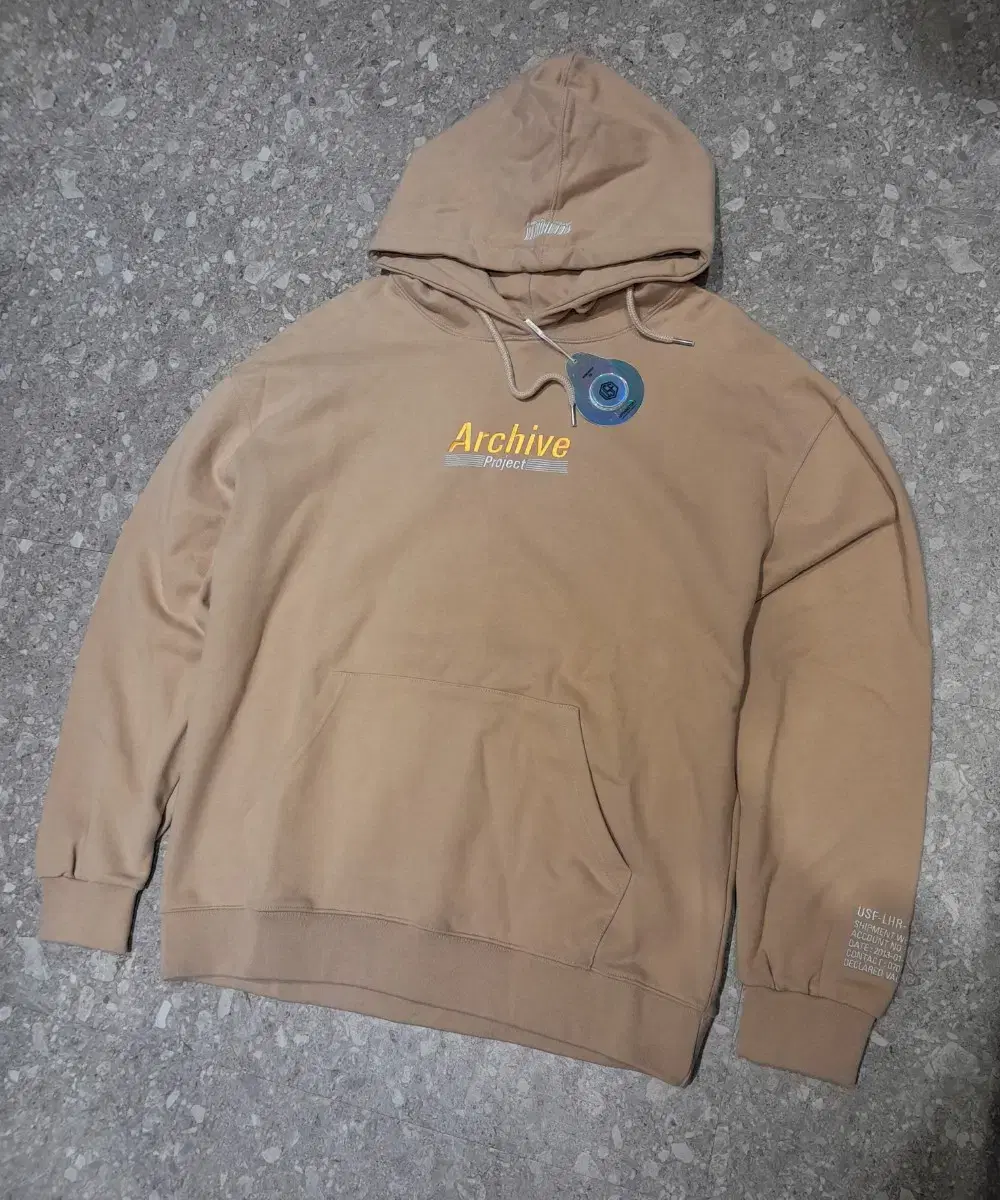 (NEW) Urbanstuff Hoodie Beige (L)