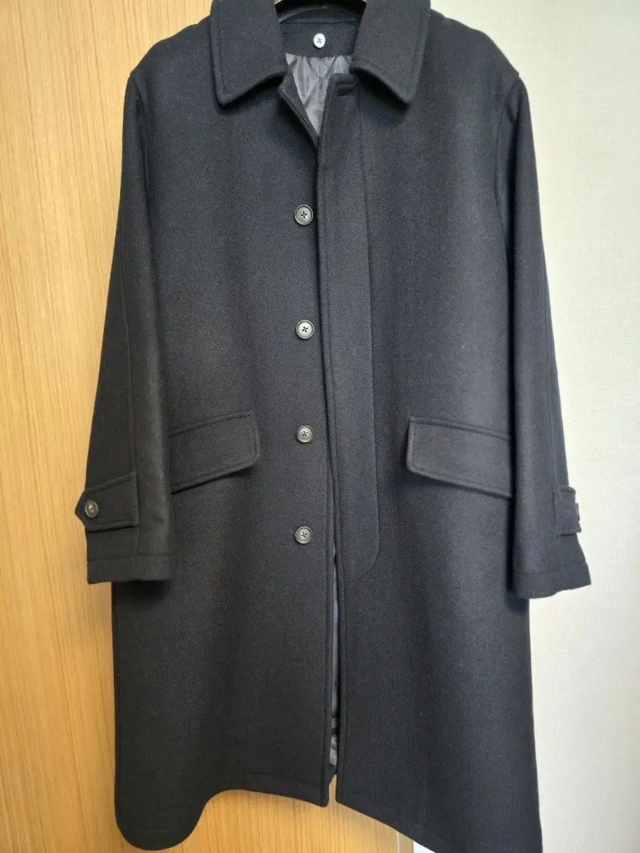 Balmacan Coat in Vinpaul Navy