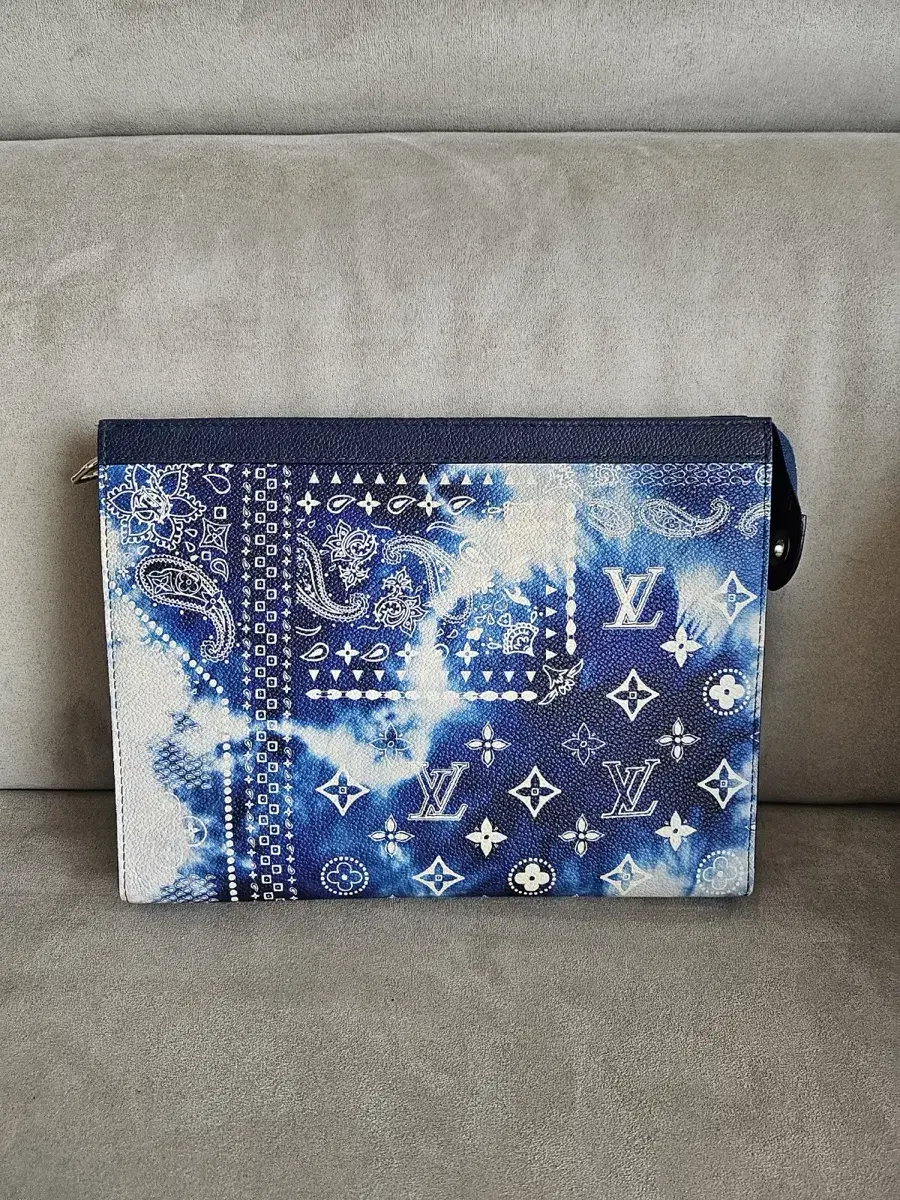 Louis Vuitton Monogram Vahn Dauna Pochette Boya Zuu Blue