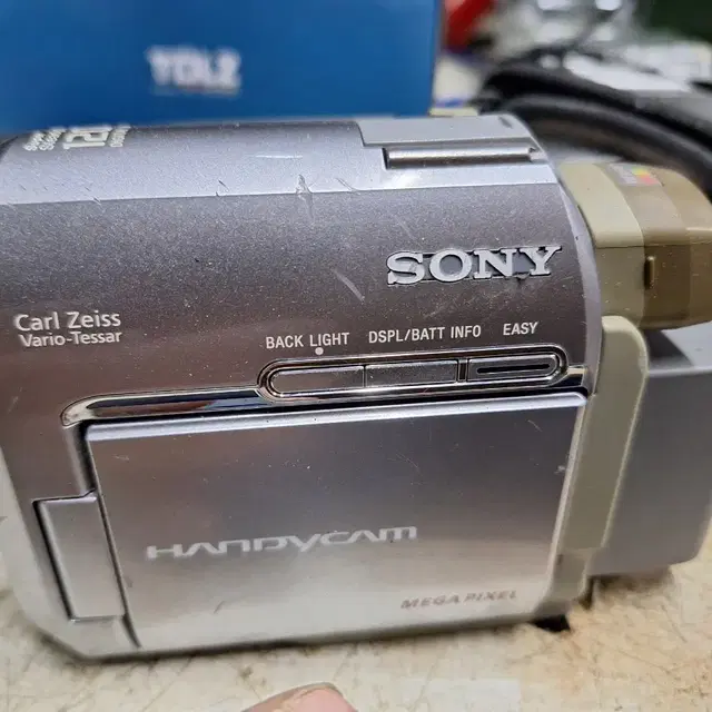 SONY. DCR_HC40