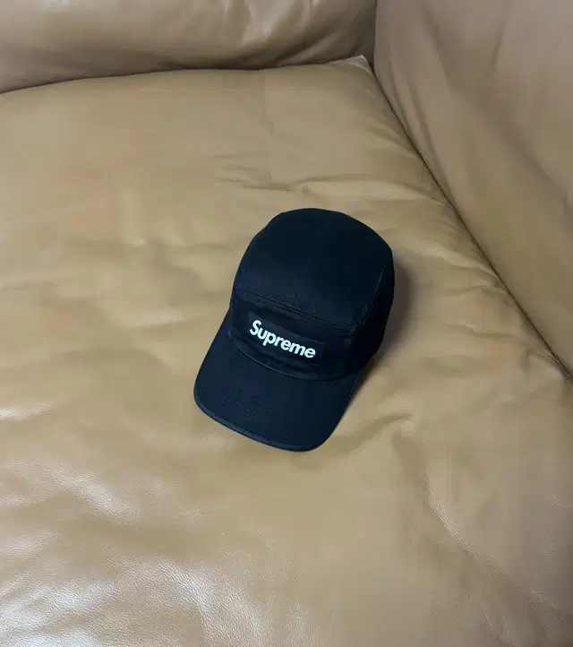 Supreme 슈프림 블랙 캠프캡 모자 (Washed Black)