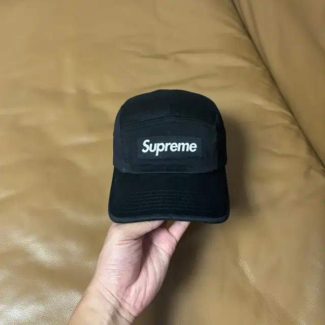 Supreme 슈프림 블랙 캠프캡 모자 (Washed Black)