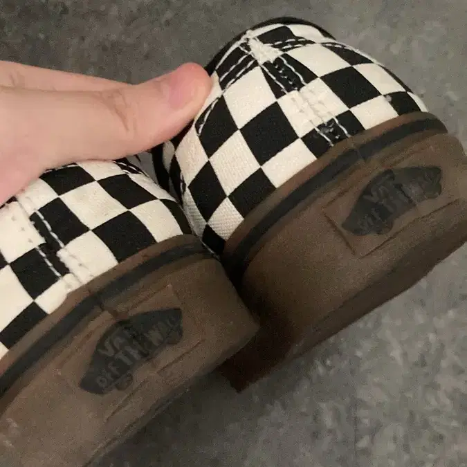 VANS 반스 체커보드 어센틱 검솔