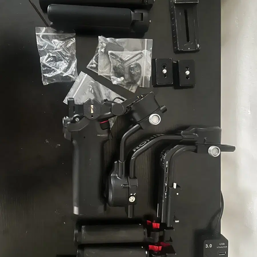 DJI RONIN RSC2 + 사이드 그랩 포함 (쿨거래시 네고 가능)