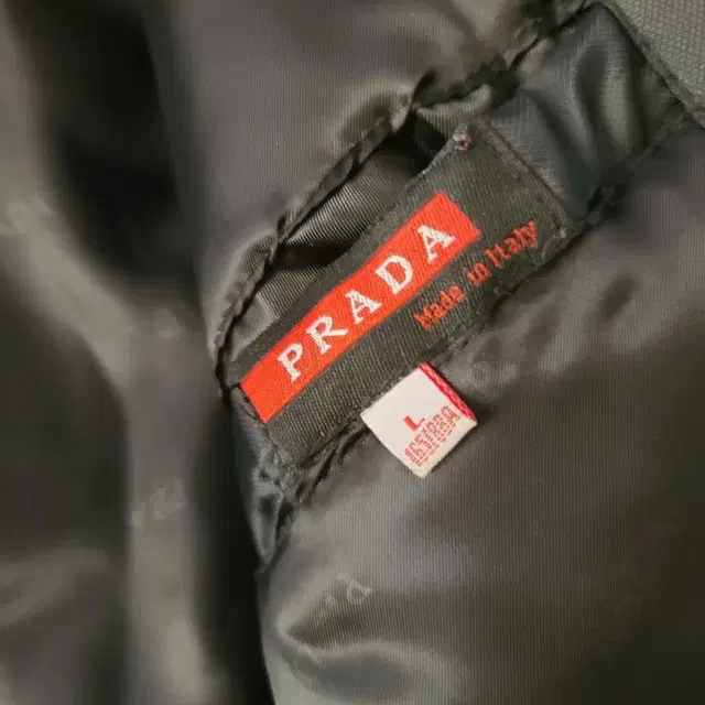 프라다 PRADA L사이즈 FW점퍼