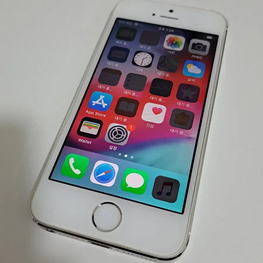 iPhone5s 실버 16기가 국내 무료배송! 다음날도착! 선착순 4대