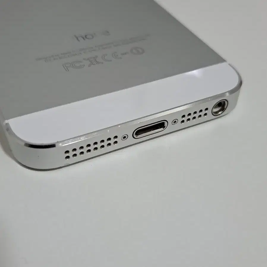 iPhone5s 실버 16기가 국내 무료배송! 다음날도착! 선착순 4대