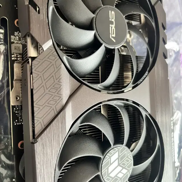 엔비디아 지포스 RTX 3070TI Tuf [채굴X,사용감 없음]