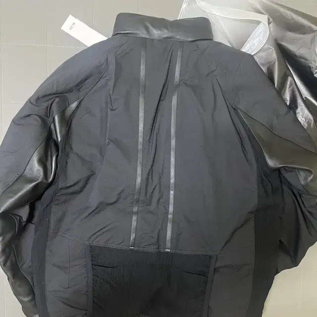 [1] xlim ep4.01 down padding jacket