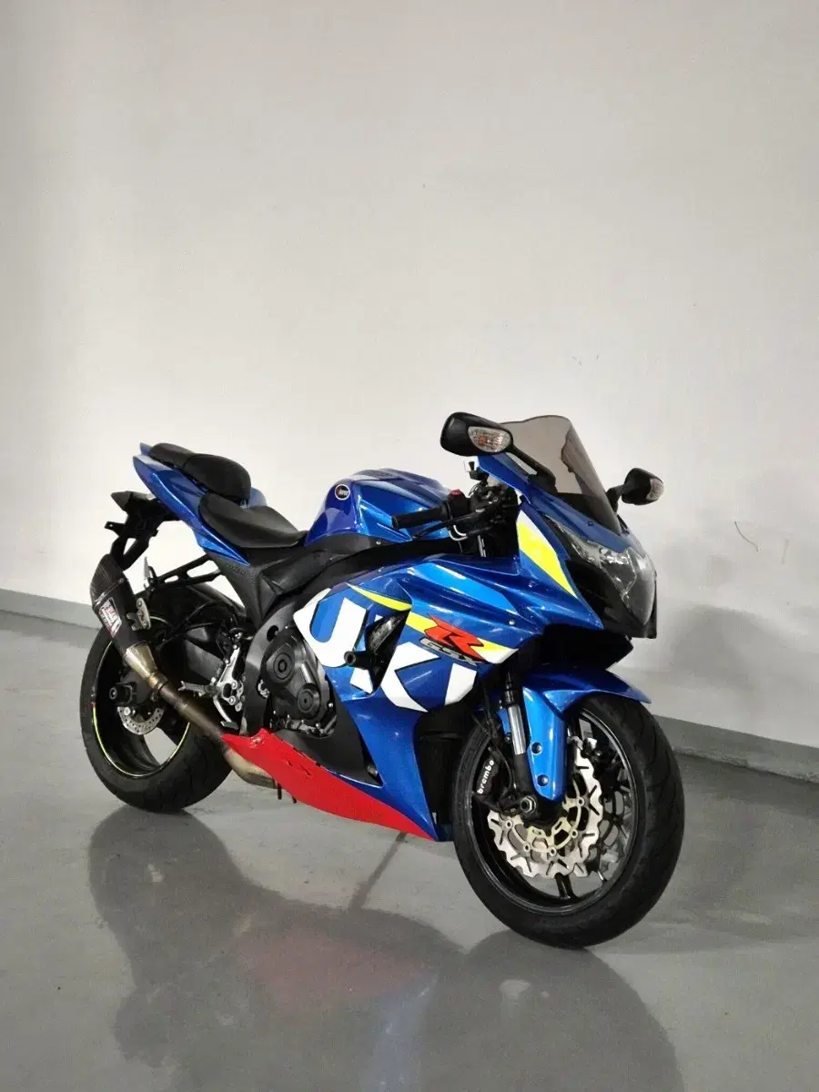 2016년식 gsx- r1000 ABS 알천 판매합니다.