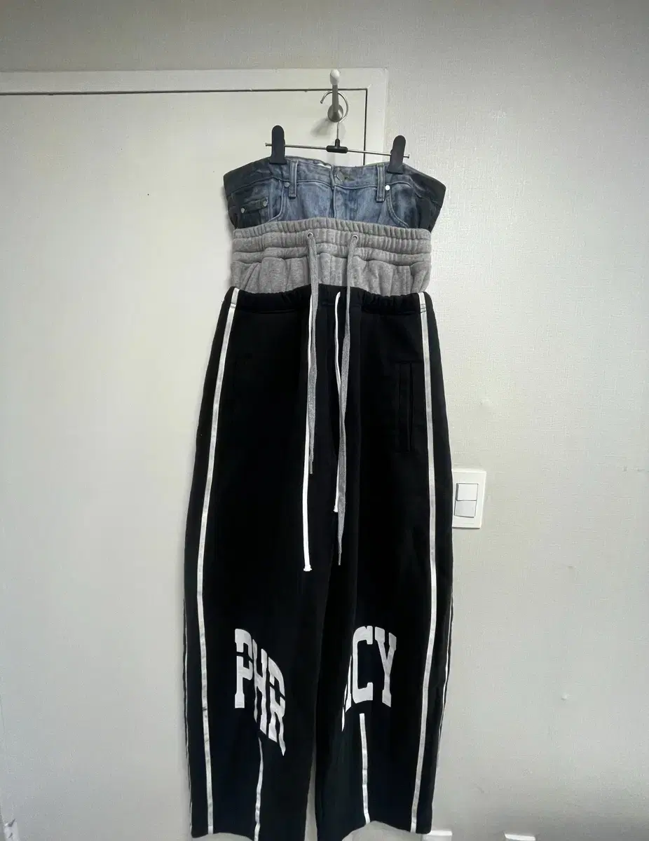 (with custom threading)publicpharmacy sweatpants 3 layers