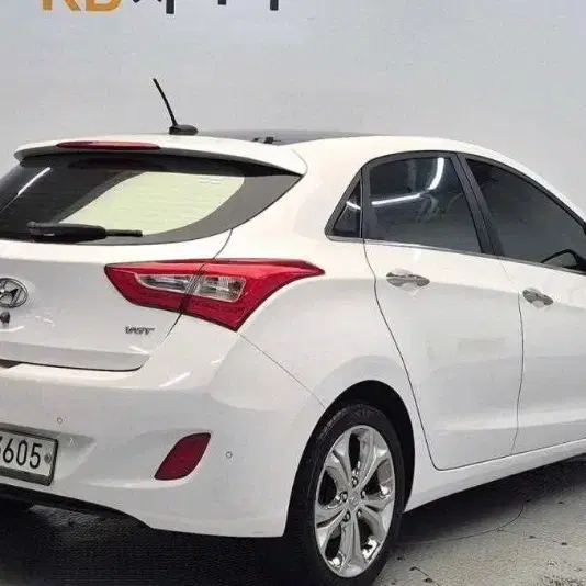 뉴 i30 1.6 VGT PYL 14년식