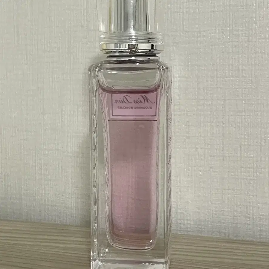 디올 미스 블루밍 부케 롤러 오 드 뚜왈렛, 20ml