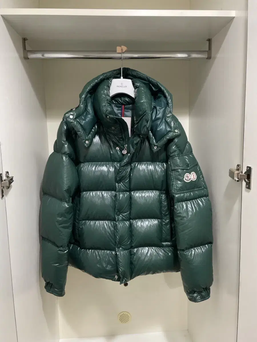 [4]Moncler Maya 70th Anniversary