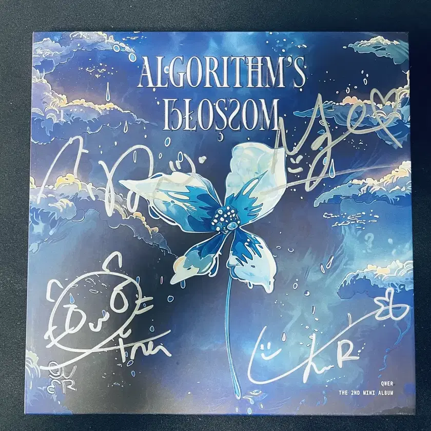 QWER サイン入りチェキ 사인이 들어간 체키 BUNJANG] (Not for Sale) QWER Message Autographed Signature