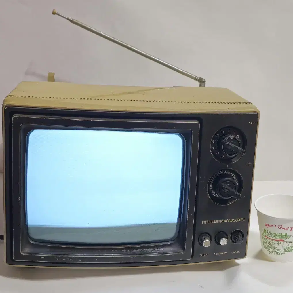 MAGNAVOX TV 빈티지 텔레비젼