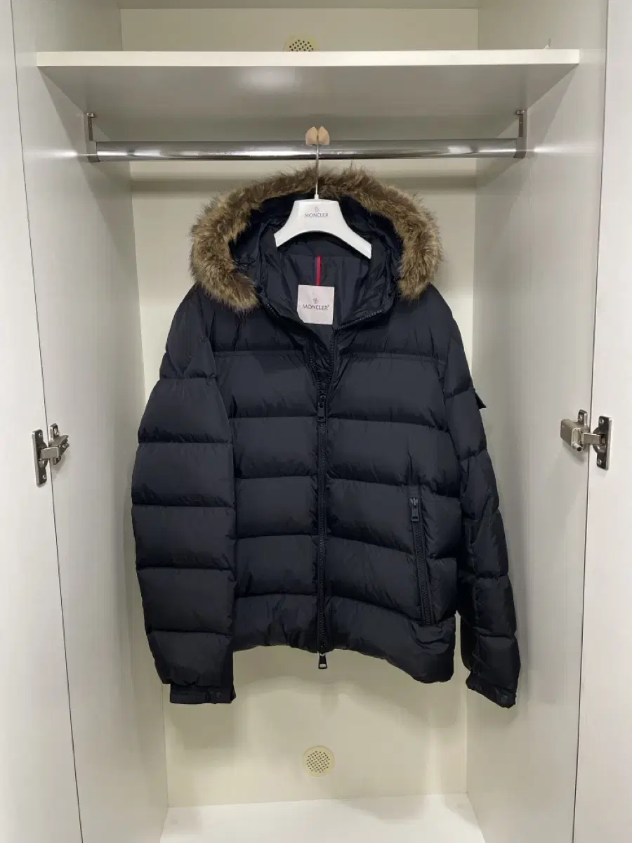 [5]Moncler Morel Maya Mark