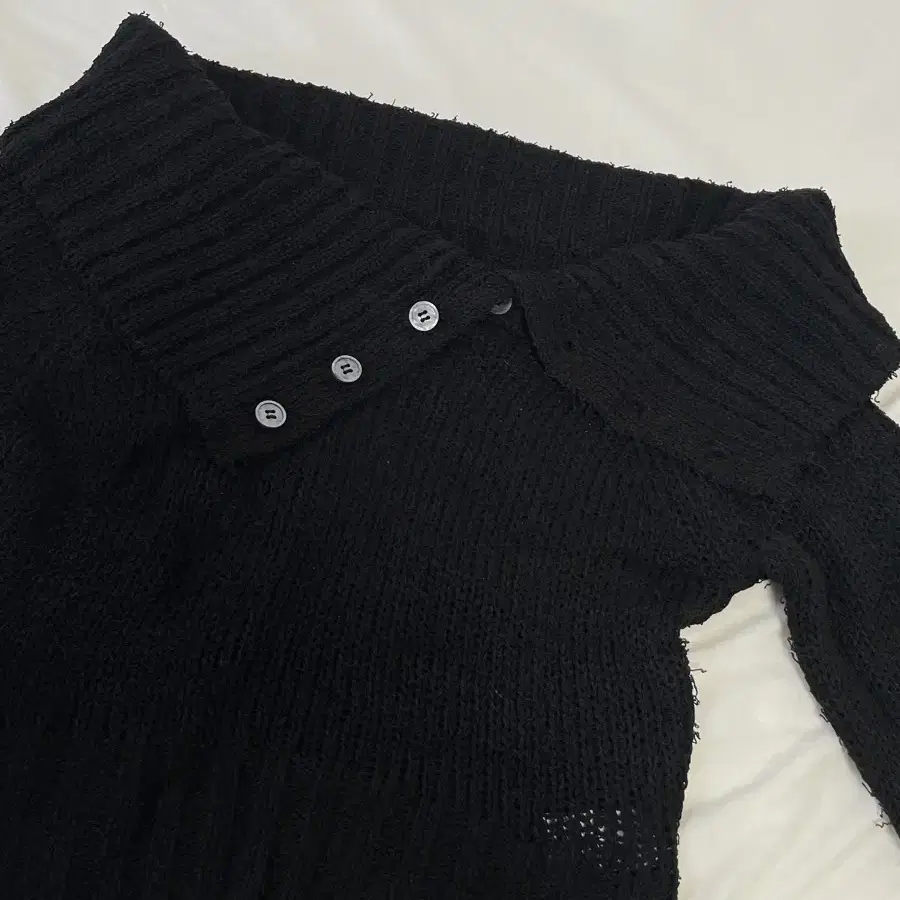 73. RIBBED BUTTON OFF SHOULDER, BLACK