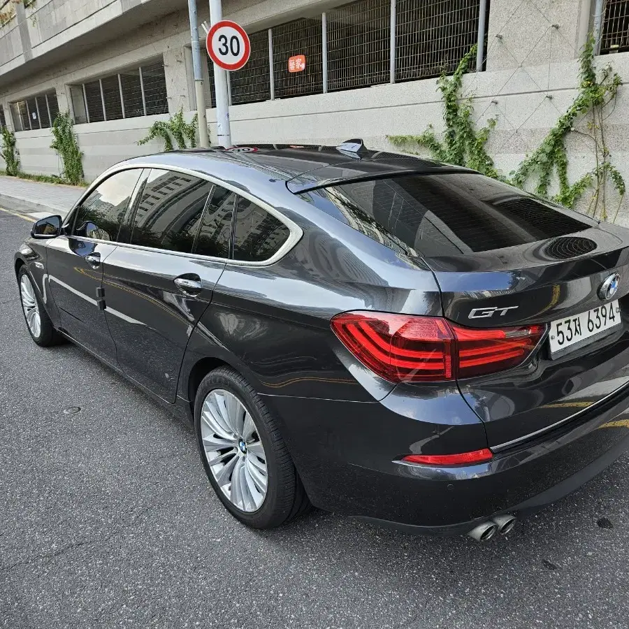 BMW 5GT