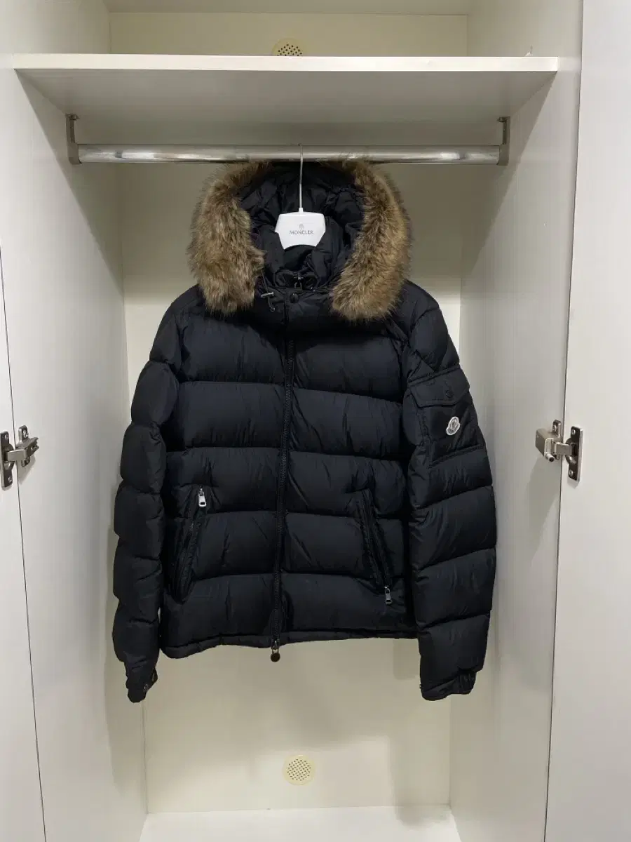 [3]Moncler Maya Mark