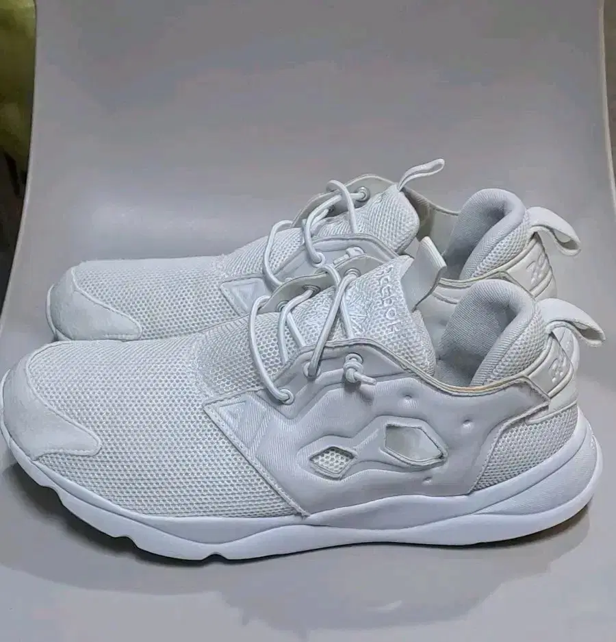 Reebok FURYLITE [V67158] 270