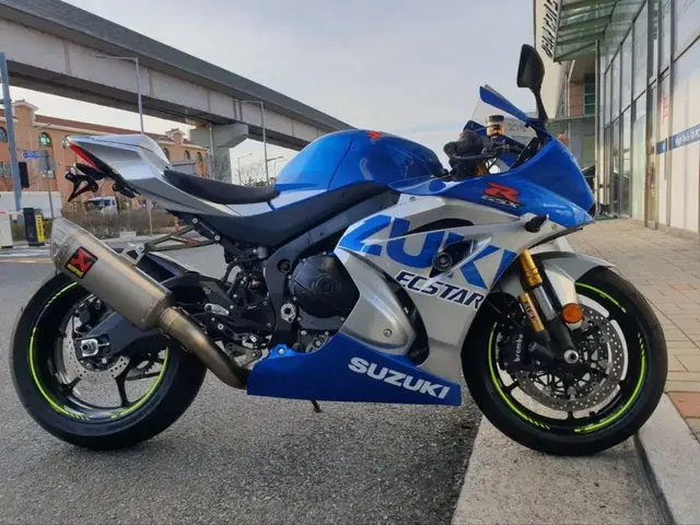 SUZUKI GSX R1000R