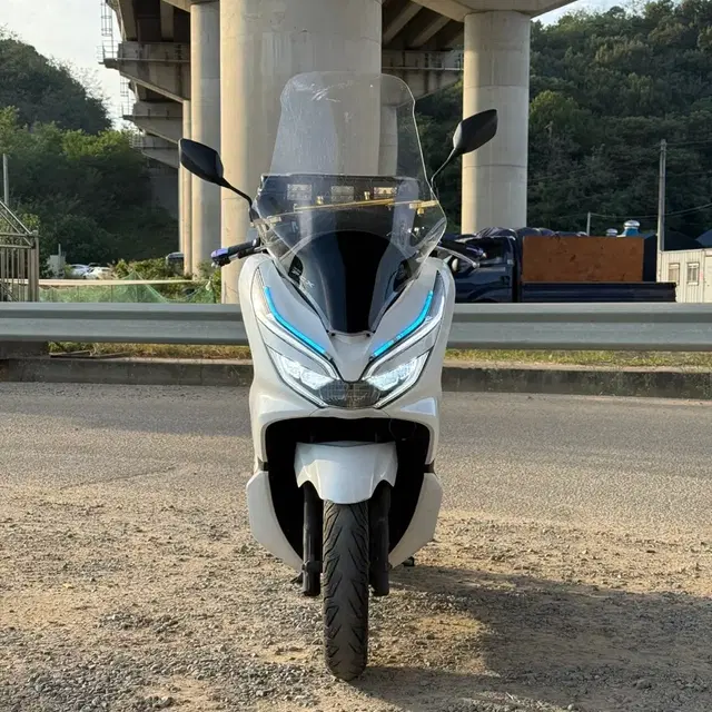 혼다 PCX125 20년식 저렴하게 판매합니다