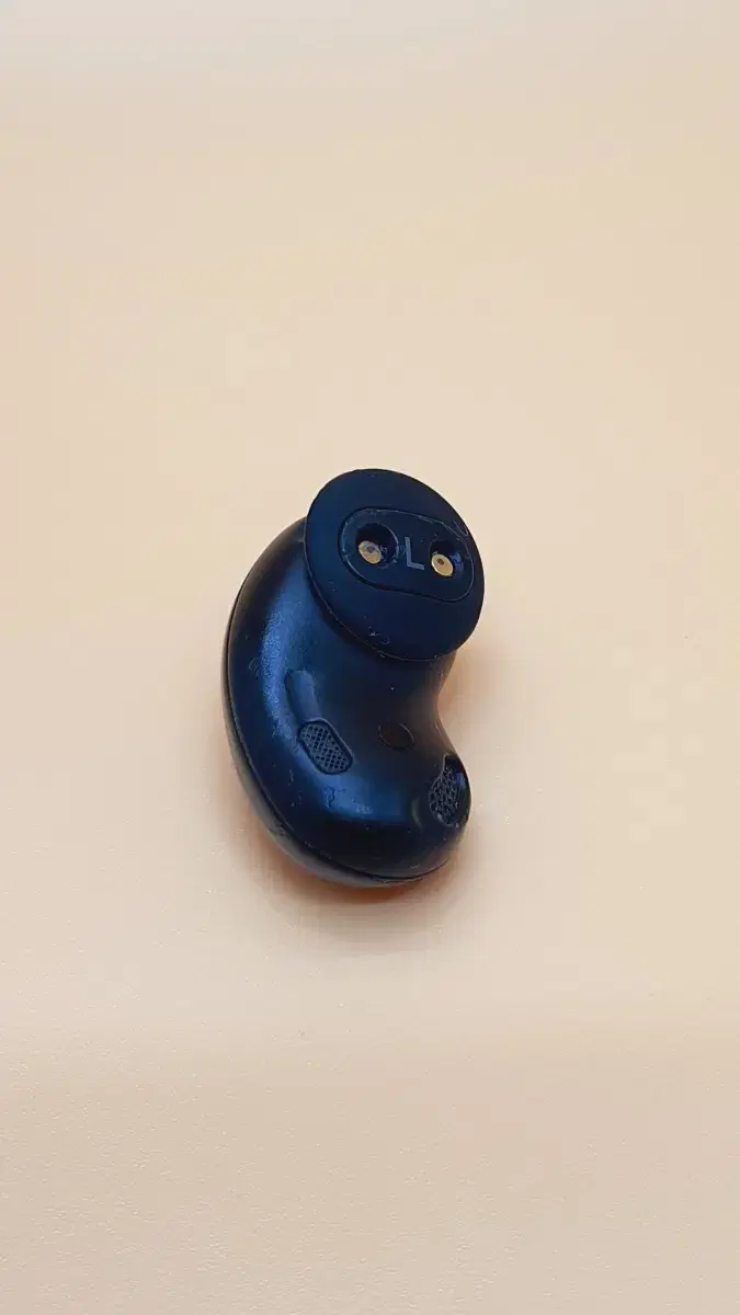 Buds Live left, little use, glossy black, SM-R180(9D9B)