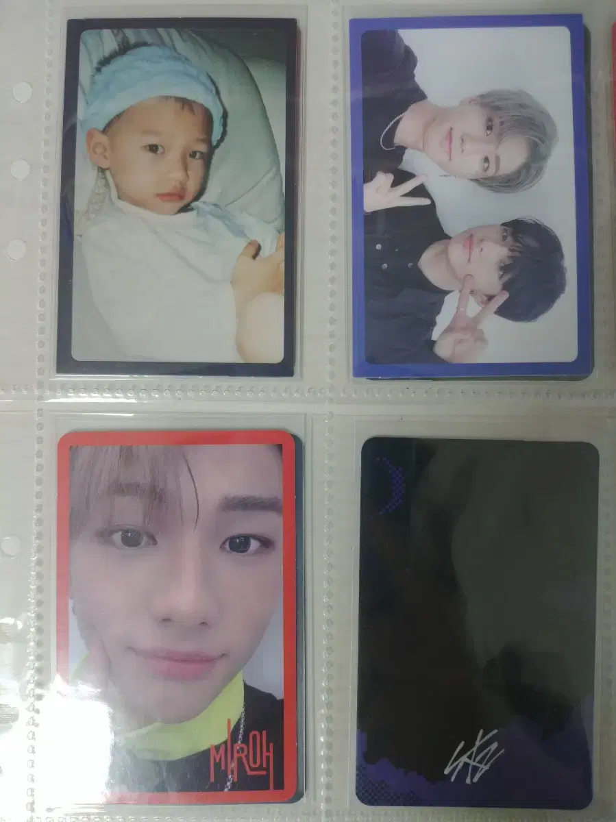 Straykids/Unstanning/HyunjinPhotocards and merchandise in bulk