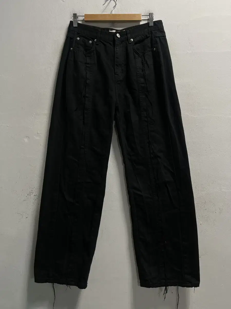 29-30 DEVELOP Vintage Wide Black Jean Pants Genuine