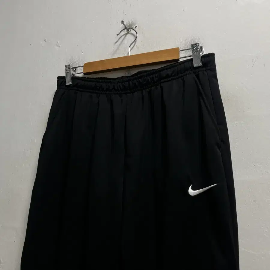 33-35 NIKE 나이키 스우시 로고 저스트두잇 기능성 스판 밴딩 바지