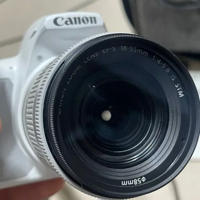 캐논 EOS 200D 화이트 (번들렌즈 렌즈 뚜껑x) 팔아요