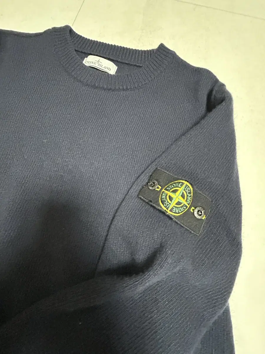 Stone Island lambswool crew neck knit navy size M for sale