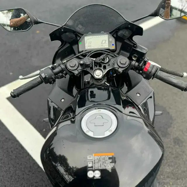 야마하 yzf r3 23년 1인신조 판매합니다