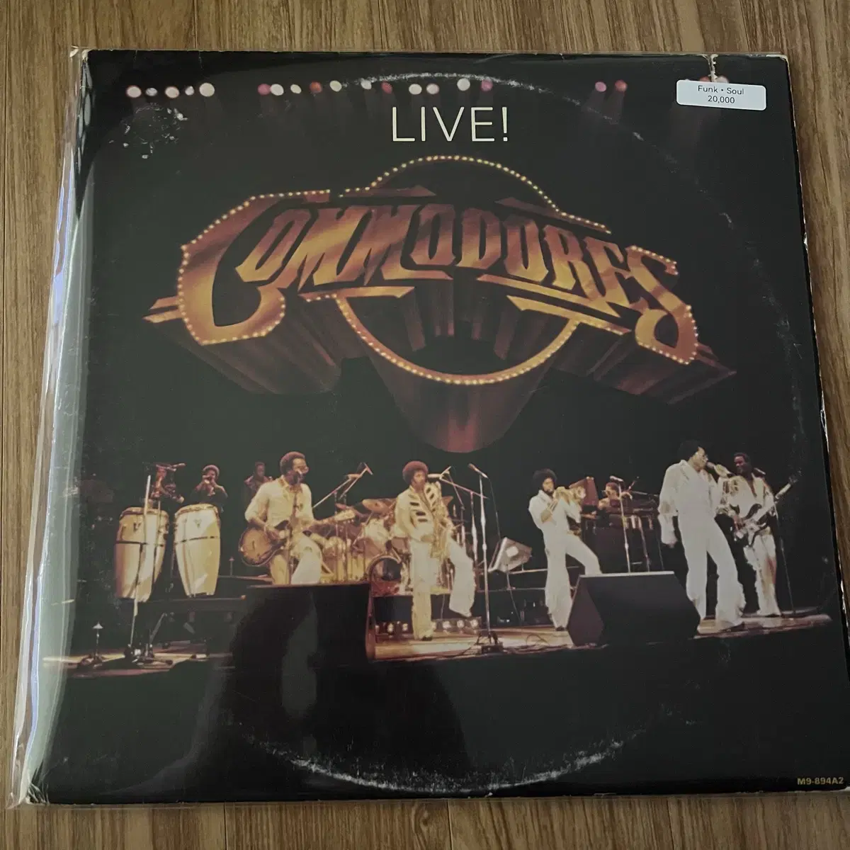 Commodores live lp