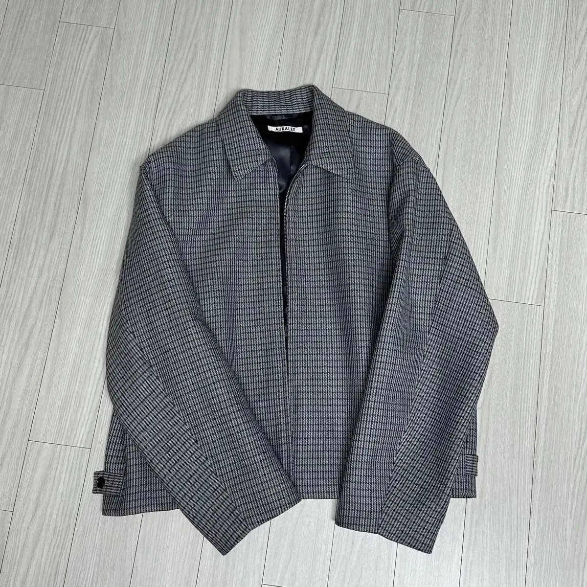 [3] Ollari Bloomsong Zip-up Jacket