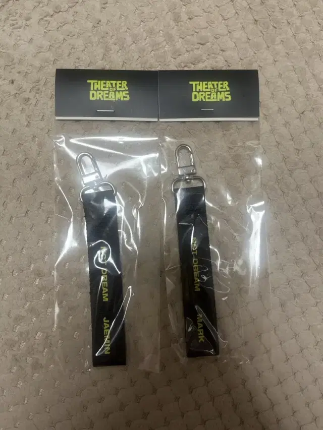 THEATER OF DREAMS DIY STRAP CHARM 마크 재민