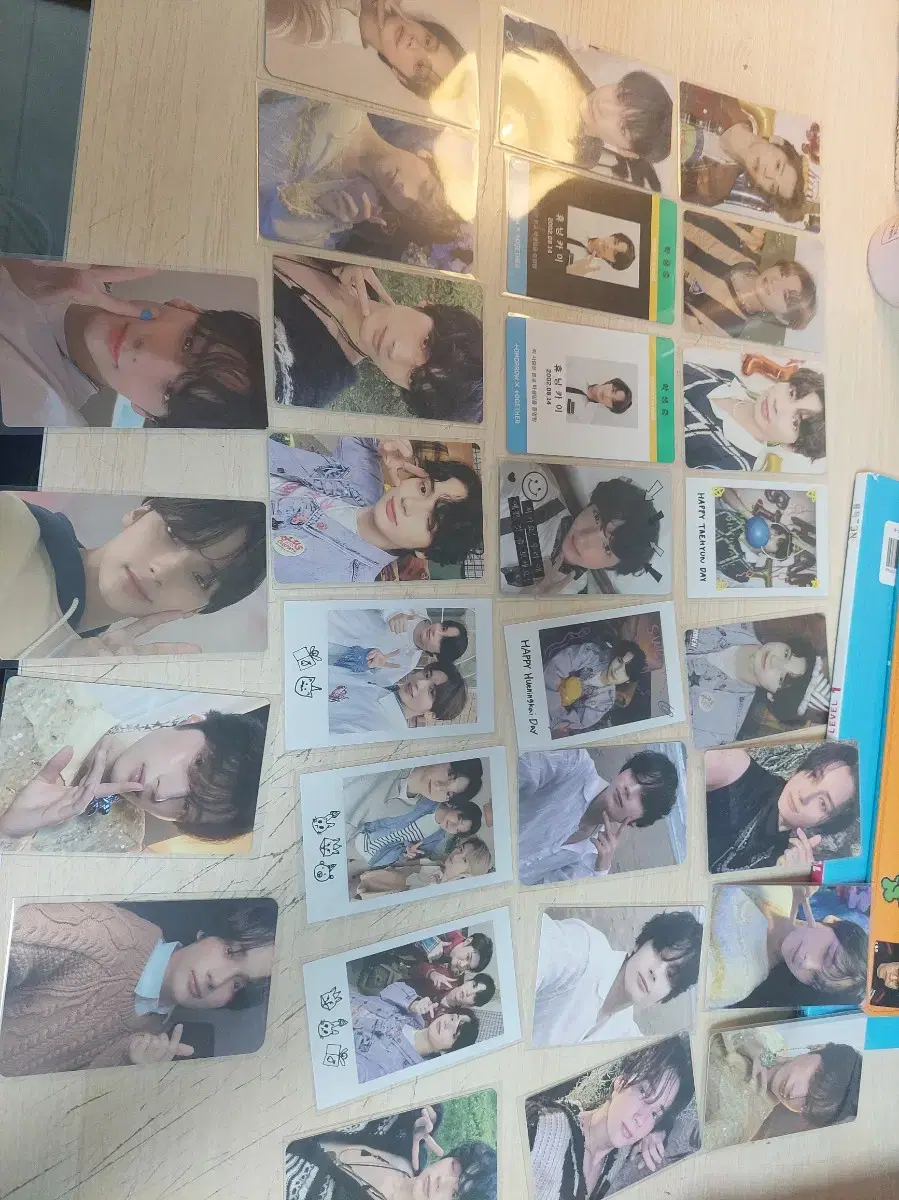 Sell cheap! 0.05~0.3 hueningkai per piece txt photocards pre-order benefit disposal