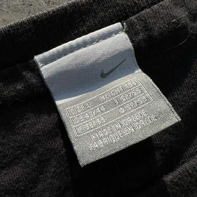 Nike 나이키 스우시 롱슬리브