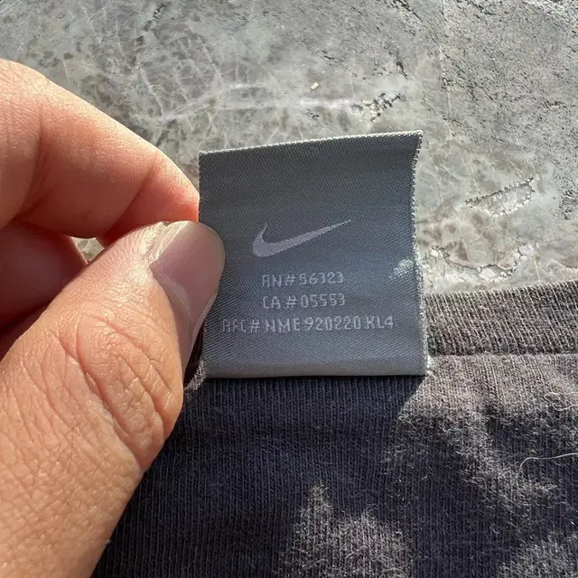 Nike 나이키 스우시 롱슬리브