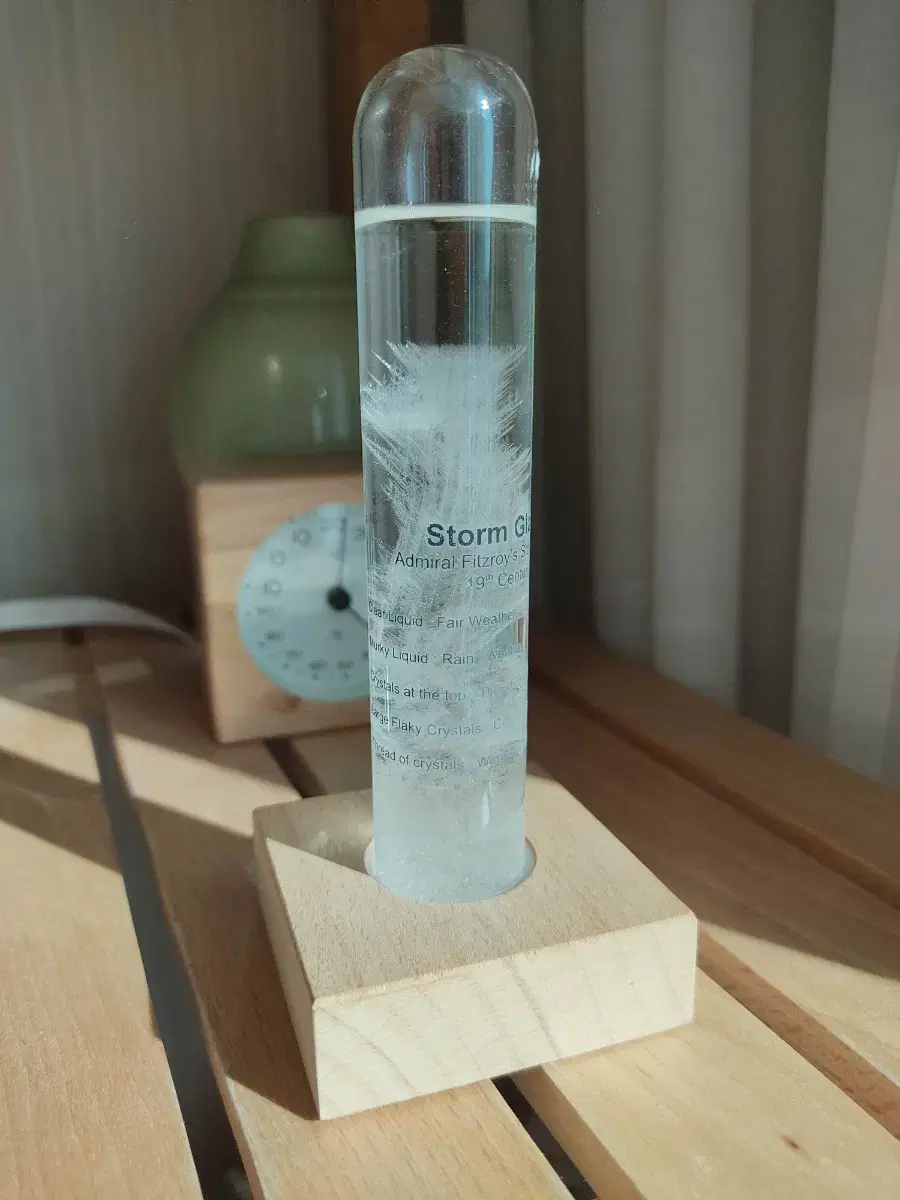 (날씨) 날씨 템포드롭 스톰 글라스 storm glass 기상예측 오브제