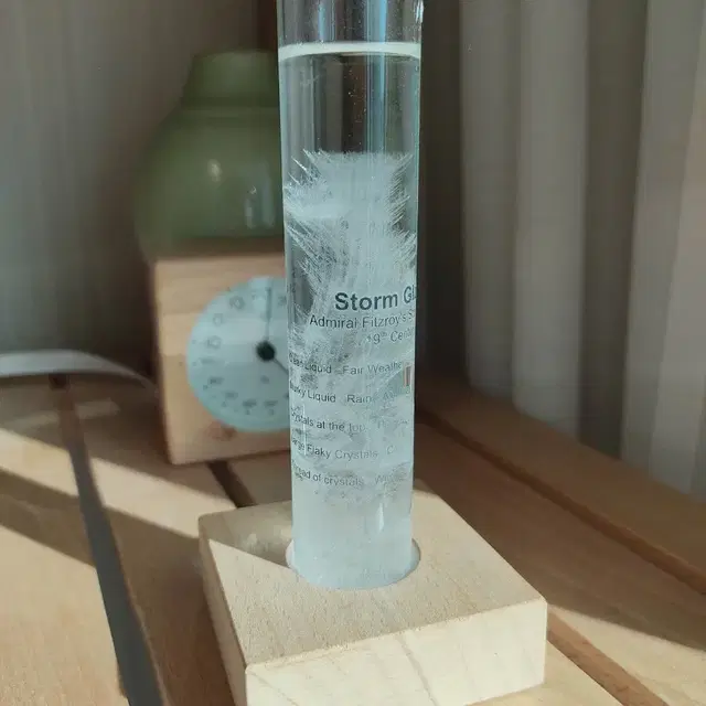 (날씨) 날씨 템포드롭 스톰 글라스 storm glass 기상예측 오브제