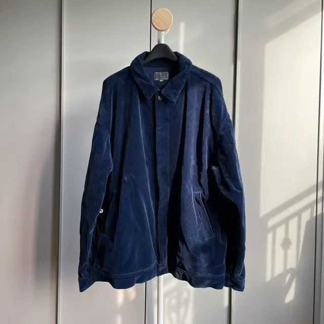 [L] CAVEMPT WHALE CORD JACKET BLUE