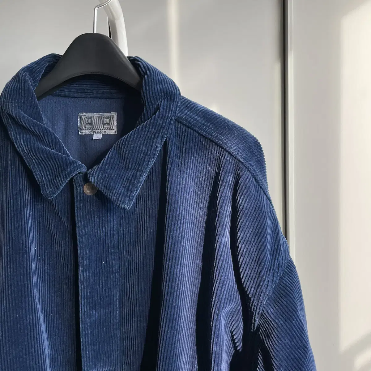 [L] CAVEMPT WHALE CORD JACKET BLUE