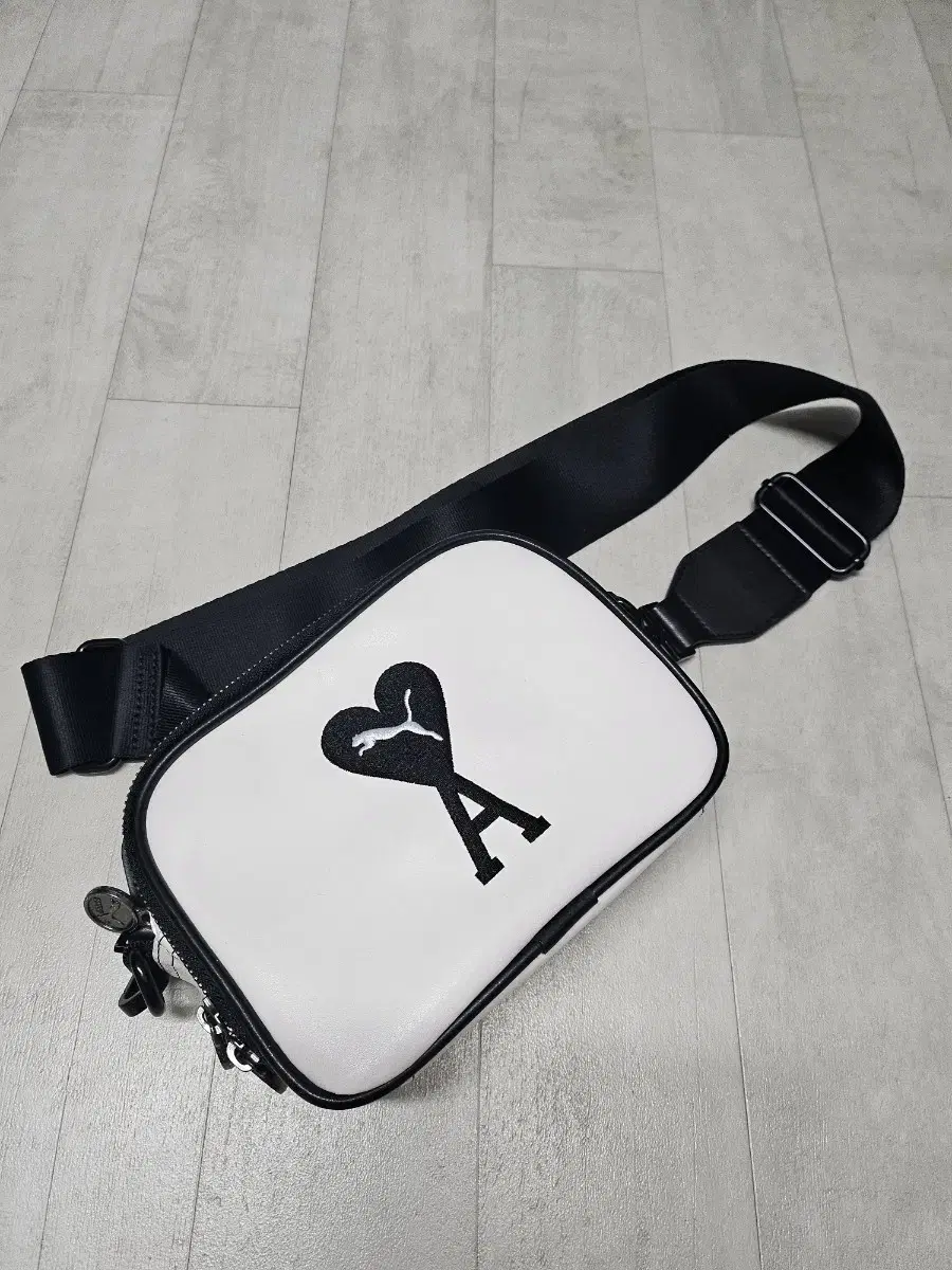 Ami Ami Puma Collab Cross Camera Bag Used