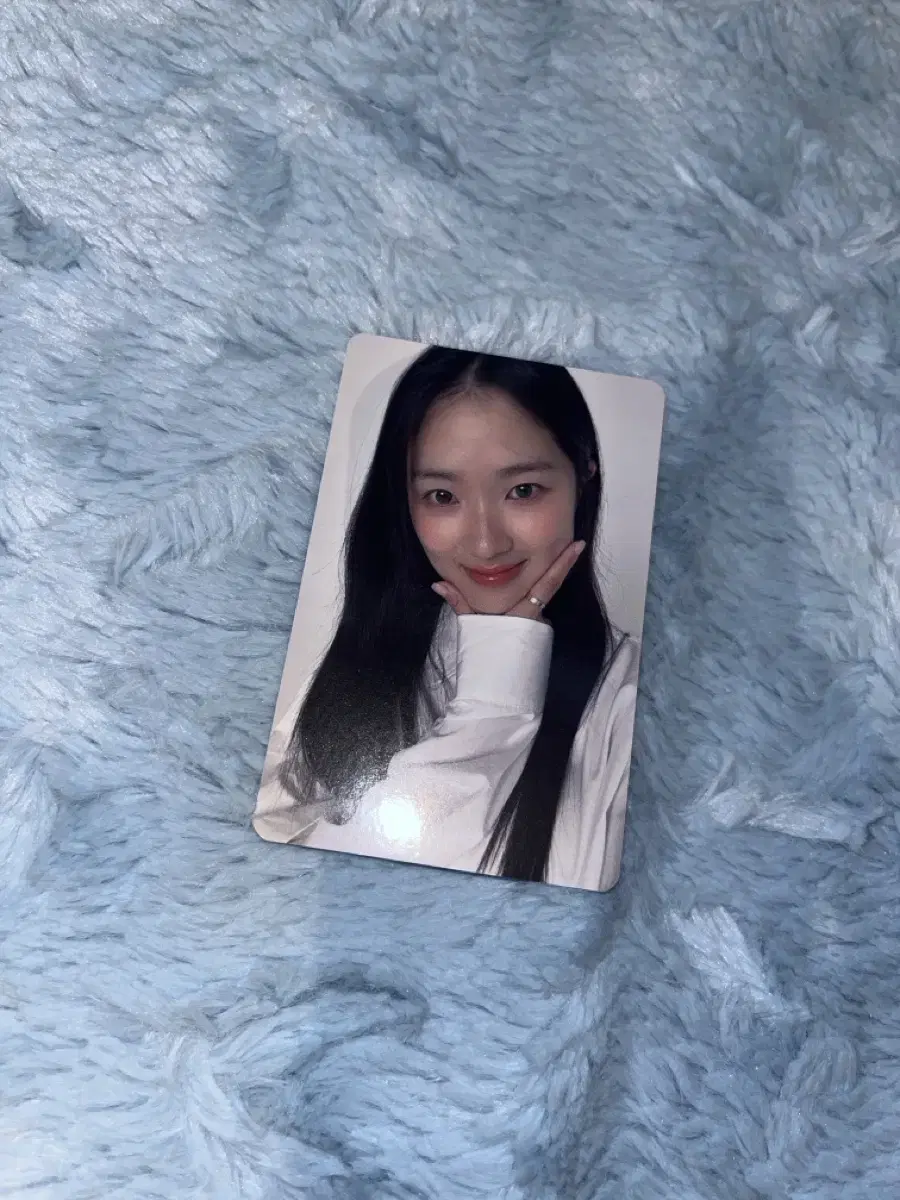 Kim Hye Yoon Imsol Sunuptu Sells photocards